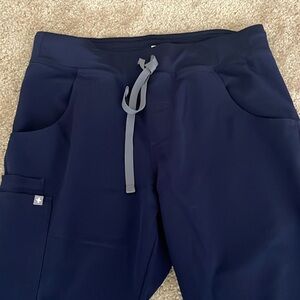 FIGS Kade Cargo Scrub Pants for Women Navy medium